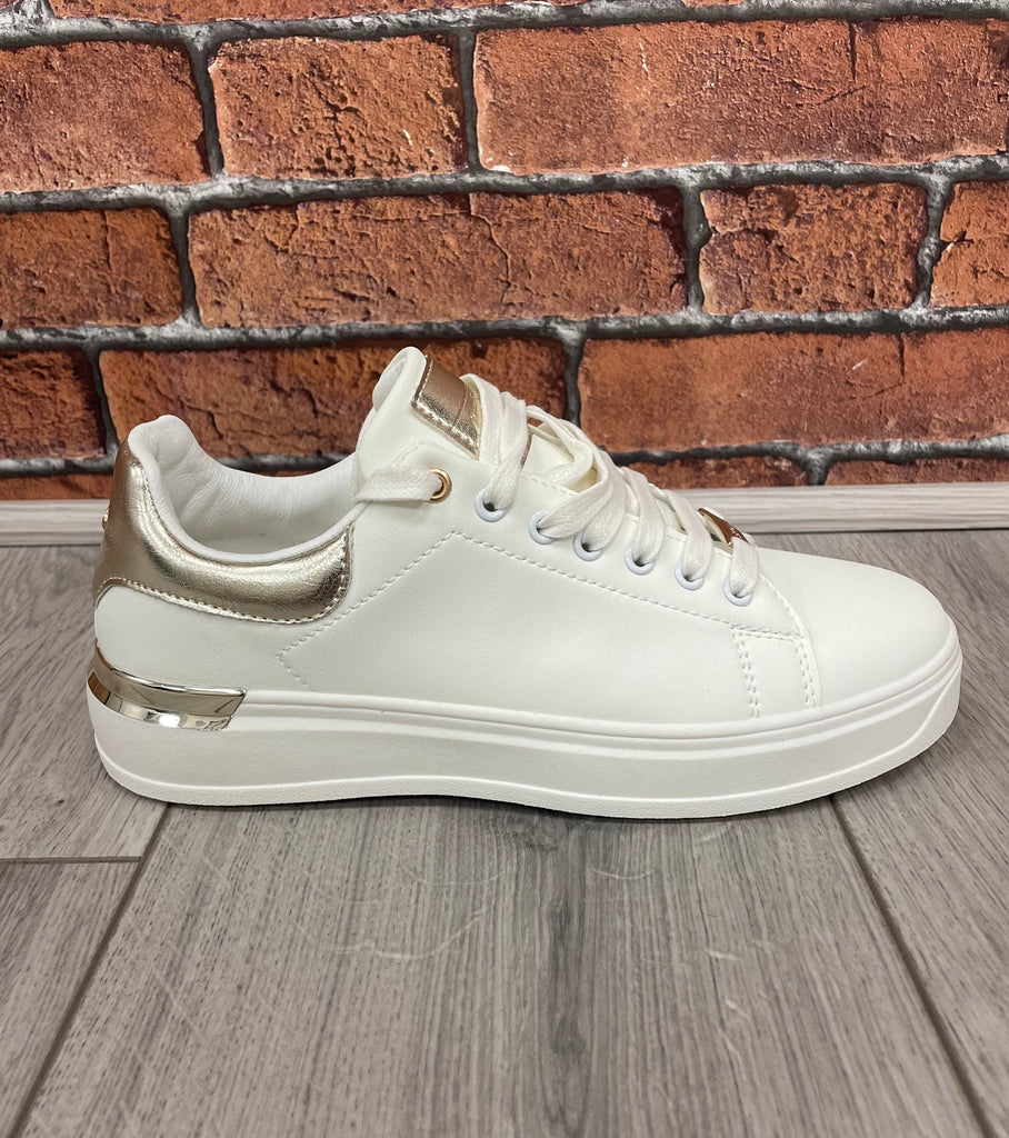 Womens Lloyd and Pryce Tommy Bowe Franco Trainer in Coconut