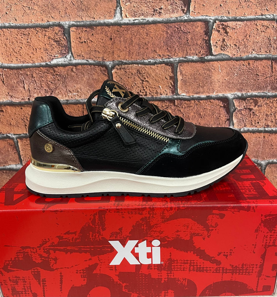 XTI Women’s Black Metallic Zip Trainer